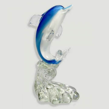 Dolphin in vertical crystal shell. 7.5x9x17cm.