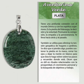 AVENTURINE VERT FONCÉ. Pendentif en argent. Formes assorties.