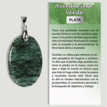 AVENTURINE VERT FONCÉ. Pendentif en argent. Formes assorties.