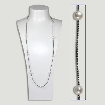 Silver crystal and pearl necklace. 90cm