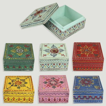 Wooden box w/henna painted 10x10cm. Assorted colors