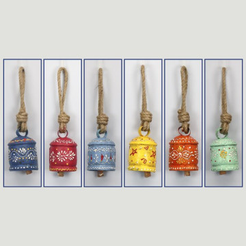 Iron bell with henna 6x10cm. Assorted colors