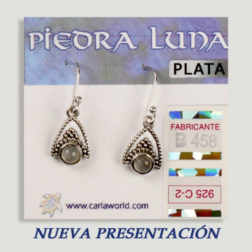 Brincos de prata. Moonstone. Triângulo com cabochão.