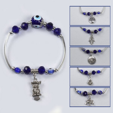 Hook 35. Turkish eye bracelet.