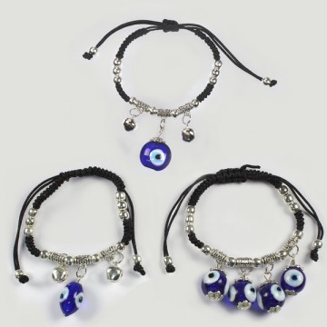 Hook 38. Turkish eye bracelet.