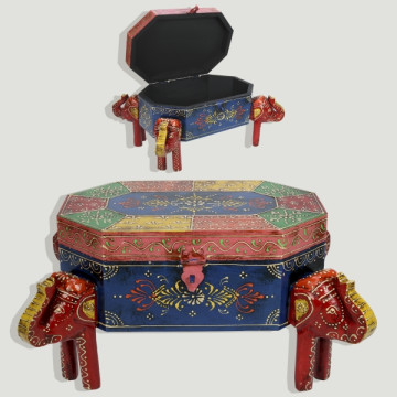 Octagonal wooden box 4 elephants with henna. 35x26cm