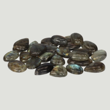 Labradorite cabochon hole. 2mm. 250 gr.