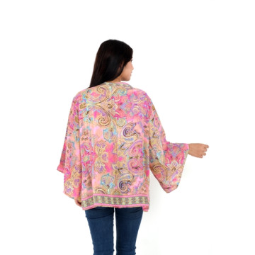 Short polyester kimono.