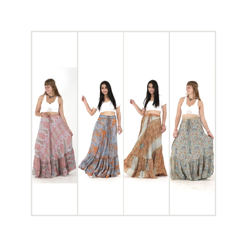 Jupe longue en polyester (effet soie). Jupe longue en polyester (effet soie).