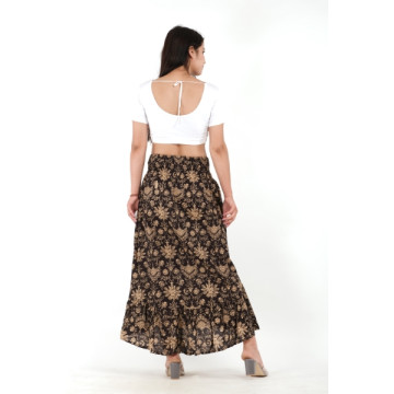 Long cotton skirt.