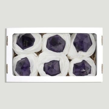 Box Superior Amethyst Extra cut base. 1200g approx. 26x14cm.