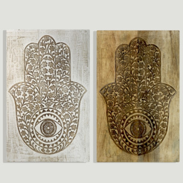 Panel de madera con la mano de Fátima grabado