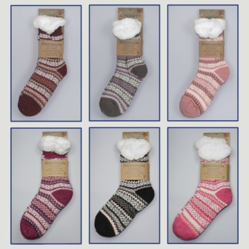 hook 01 - SUPERSOFT socks Exhibitor