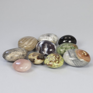Meditation Stone Assorted Minerals 1Kg