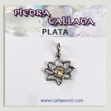 Pendente pequena flor em prata com cabochão citrino facetado