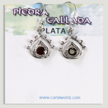 Boucles d'oreilles en forme de larme cabochon grenat facetté argent