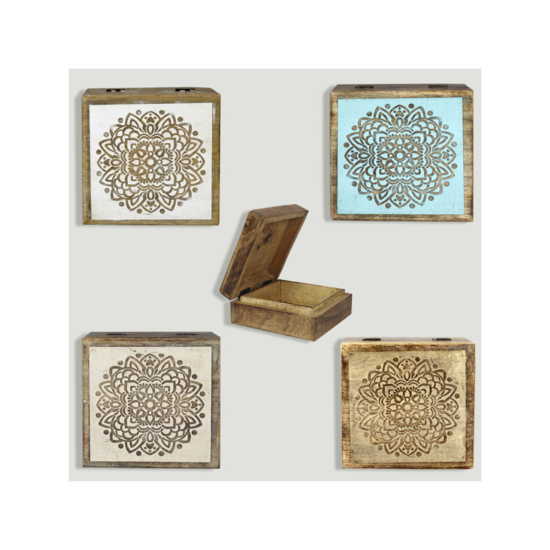 Caja madera.18x18x8cm. Caja madera.18x18x8cm.