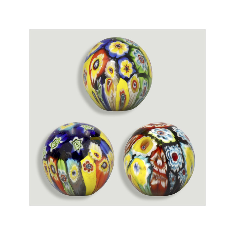 Crystal paperweight 4cm assorted model Crystal paperweight 4cm assorted model