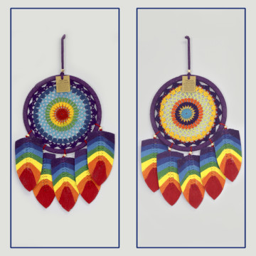 Cazasueños macrame con plumas arco iris 22x38cm