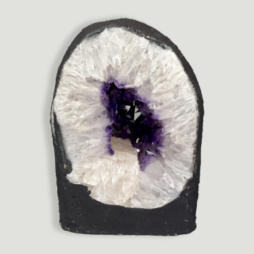 Amethyst chapel 5.938 kg Approx. 14x22x13 cm.