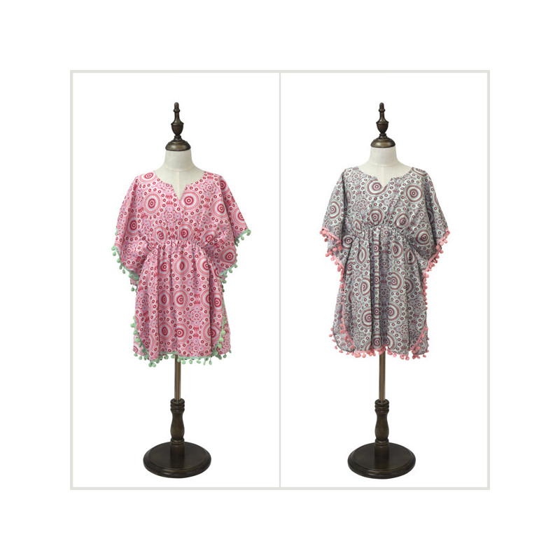 Poncho infantil poliéster. Poncho infantil poliéster.