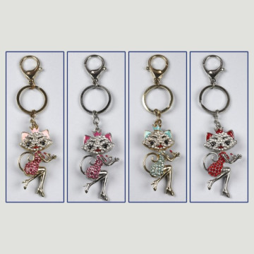 Hook 81 – Keychain with rhinestones and assorted cat character