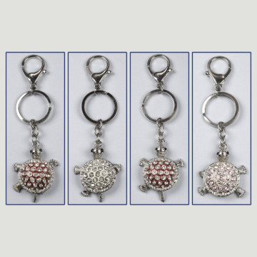 Hook 83 – Keychain with rhinestones and assorted turtle character