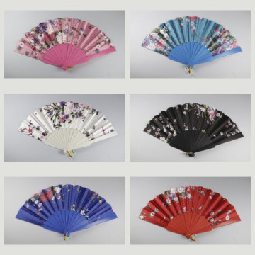 Hook 73, Plastic fan with design of: flowers - assorted colors