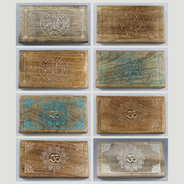 Caja madera OM - Tetragramaton 17x9,5x4,5 colores surtidos