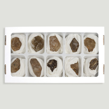 Rutile quartz. 3-4.5cm approx. (Al10).