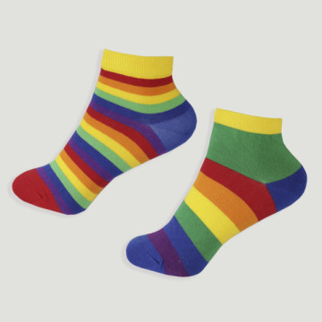Hook 03 - Stockings with design: rainbow