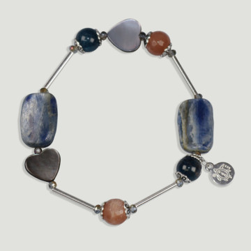 Pulsera SKADE Plata. Minerales y corazón Nácar