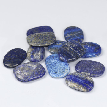 Rolado mineral plano polido. LápislazúliPierre roulé polie. Lapis-Lazuli. 3-4cm aprox.