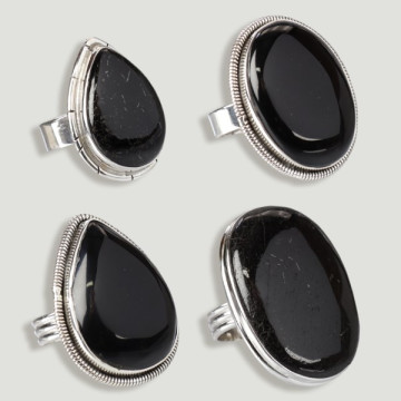 Bague en argent. Onyx. A partir de 6gr. (PRIX PAR GRAMME)