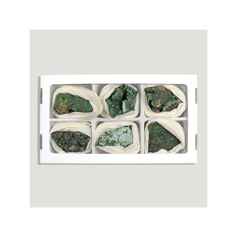Malachite. 6-7 cm environ. (al6) Malachite. 6-7 cm environ. (al6)