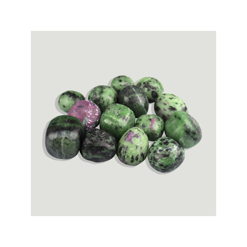 Rodado 50uds/Kg (250 gr). Rubi Zoisita. 2-3cm aprox. Rodado 50uds/Kg (250 gr). Rubi Zoisita. 2-3cm aprox.