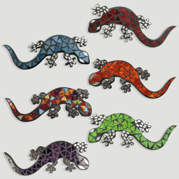 GECKO. Artesanía de madera con mosaico. Colores surtidos 20x8cm