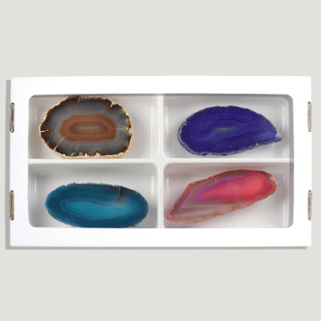 Agate en plaque épaisse. Couleurs assorties. Boîte 26x14 cm. (Al4)