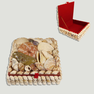 Caja conchas cuadrada. 11,5 cm aprox