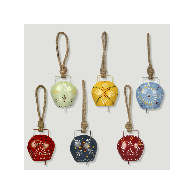 Iron bell with henna 6.5x8cm. Assorted colors Iron bell with henna 6.5x8cm. Assorted colors