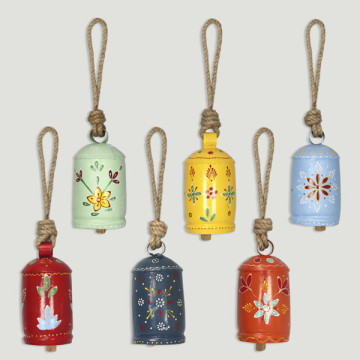 Iron bell with henna 9x19cm. Assorted colors