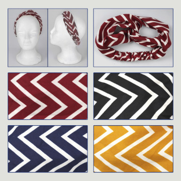 Hook 01. Silk effect polyester bandana and double knot.