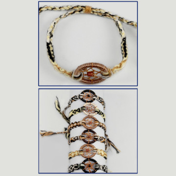 GANCHO 05. Pulseras surtidas. 