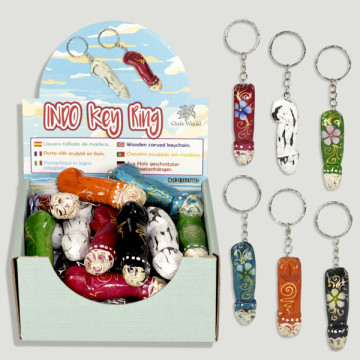 INDO KEYRING. Llavero souvenir madera. Surtidos. 5,5 cm. 