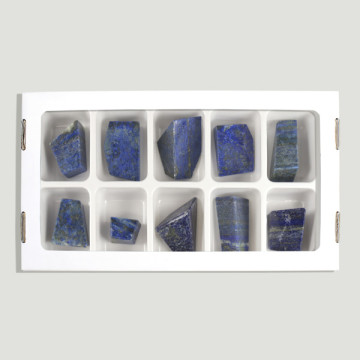 Lapislázuli pulida forma libre. 30-50gr.