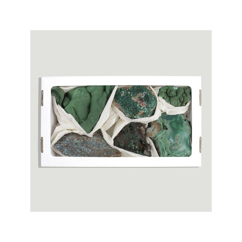 Malachite noble botroïdale. 1kg environ 26x14cm. Malachite noble botroïdale. 1kg environ 26x14cm.