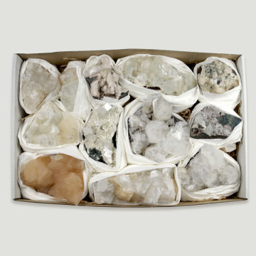 Caja Zeolitas surtidas. 33X22cm.