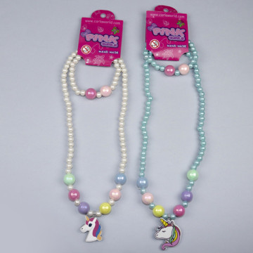 HOOK 28 - Plastic necklace / bracelet set. Model Mermaid