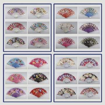 REPOSICIÓN. Abanico plástico Fun to Fan. Modelos surtidos