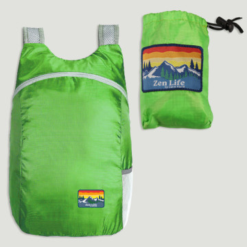 Gancho 04. Mochila. 30x40x11cm. Verde. Modelo impermeable